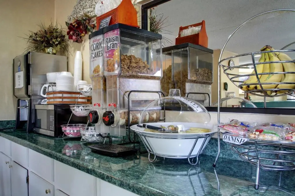 Key West Inn - Roanoke