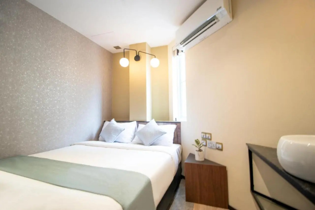 Harbour Ville Hotel Hamilton - Lavender