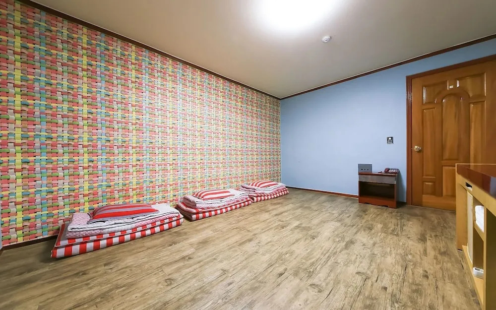 Seosan Cherboug Motel