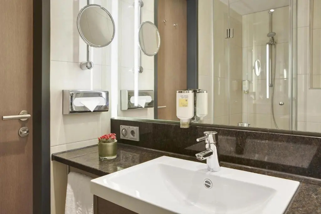IntercityHotel Hamburg Dammtor
