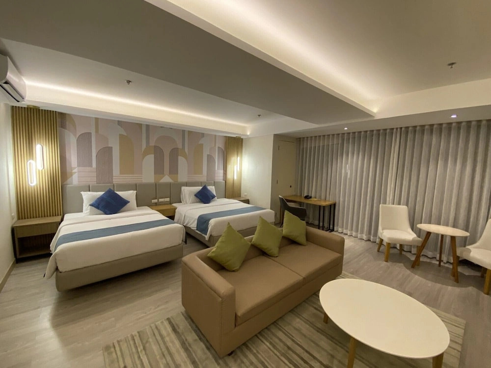 Jamins Hotel & Resort Inc