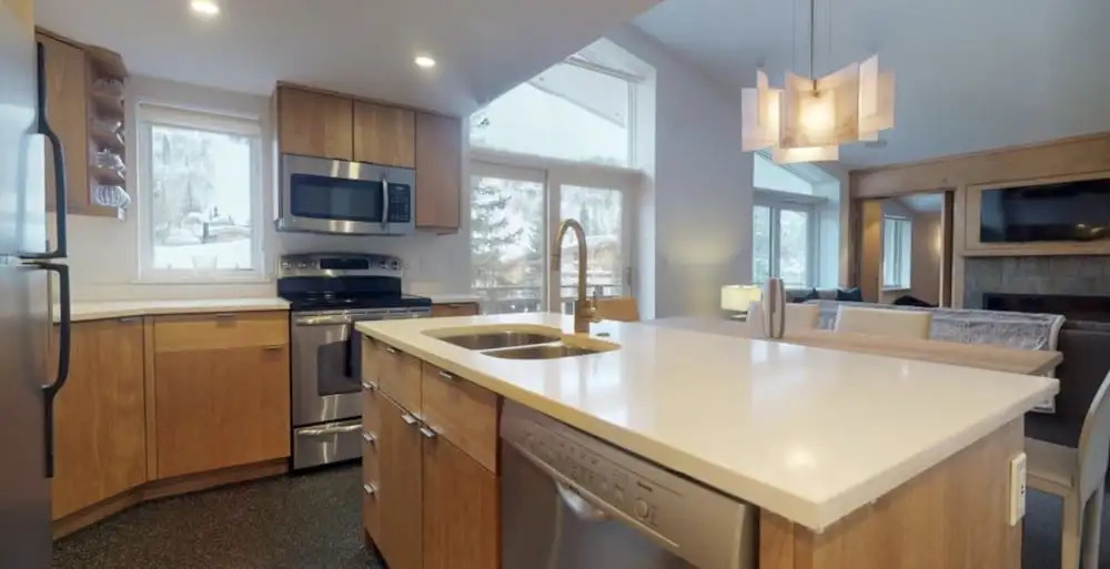 3 Bedroom Condo in the Heart of Vail Village - 5 min Walk to Gondola 1