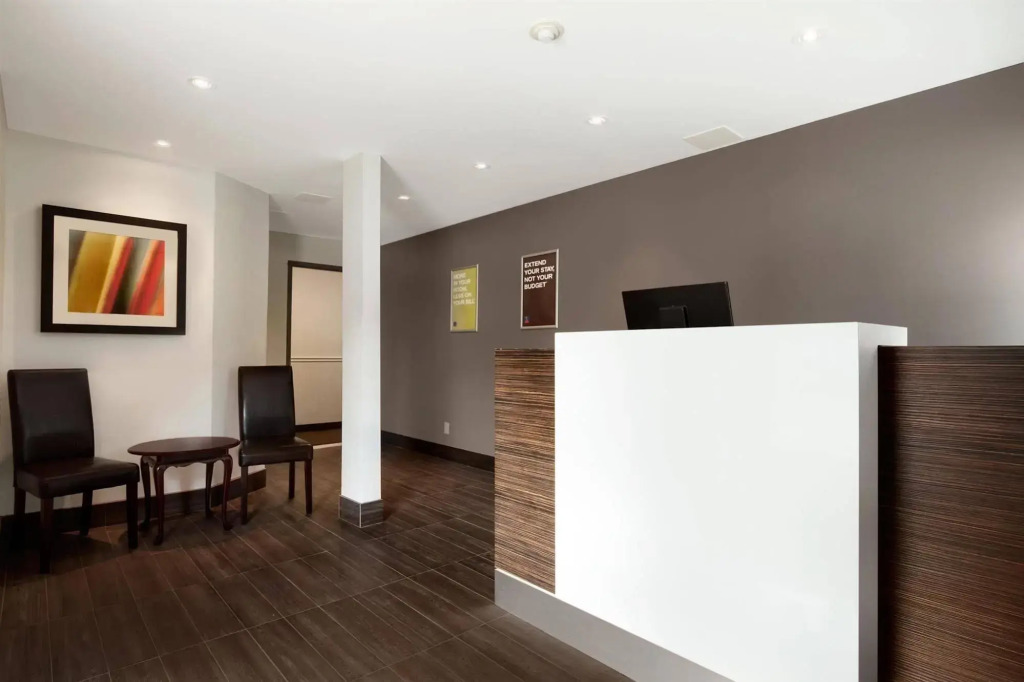 Studio 6 Toronto