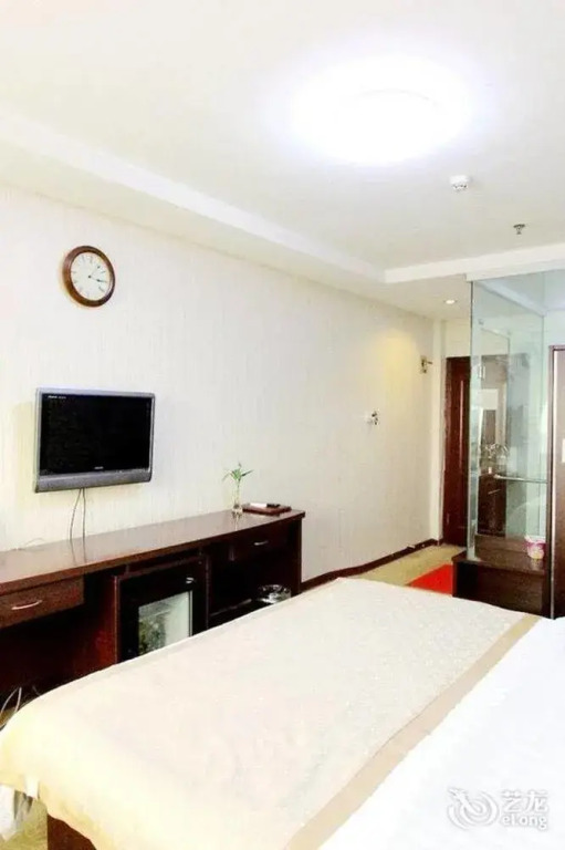 Zhuhui Business Hotel - Qingdao