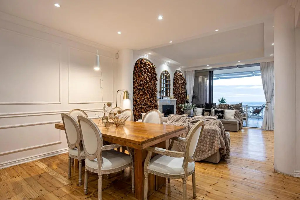 Clifton YOLO Spaces - Clifton Beachfront Apartments