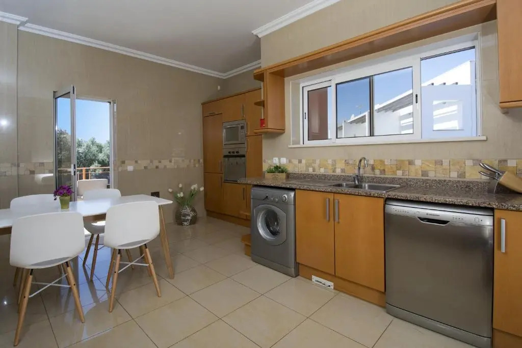 812 Quinta Marina