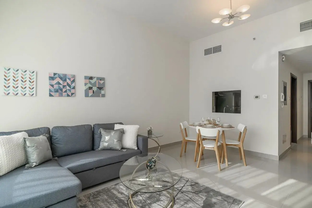 Marvelous 1B Apt. In Jumeirah Village Circle