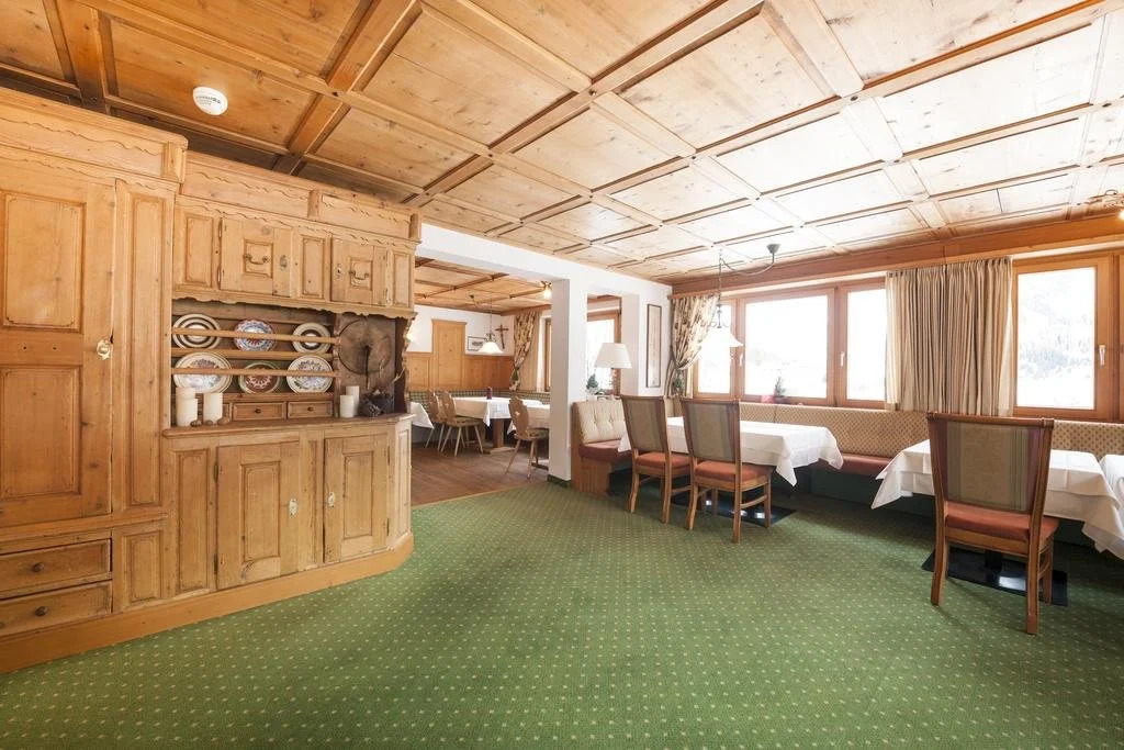 Hotel Sunora - Ski In Ski Out - Formerly Hotel Schranz