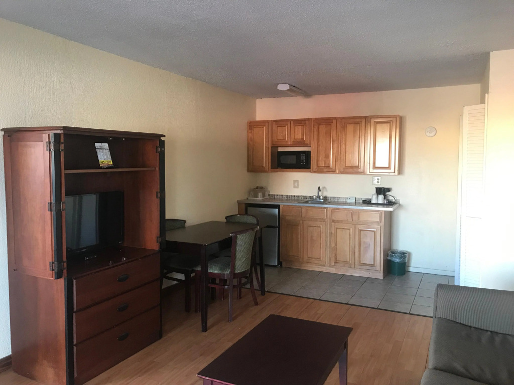 Magnuson Hotel Waterfront Marina New Port Richey