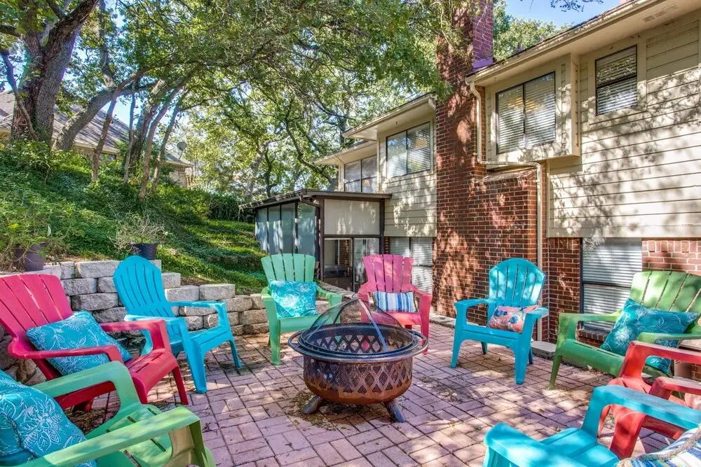 Arlington Manor - 5br/3ba Sleeps 18+ Hottub/firepit 5 Bedrooms 3 Bathr
