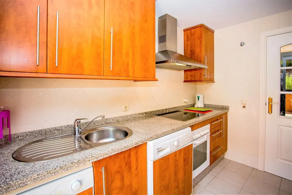 Frontline Golf and Sea views, 2 Bed JC6