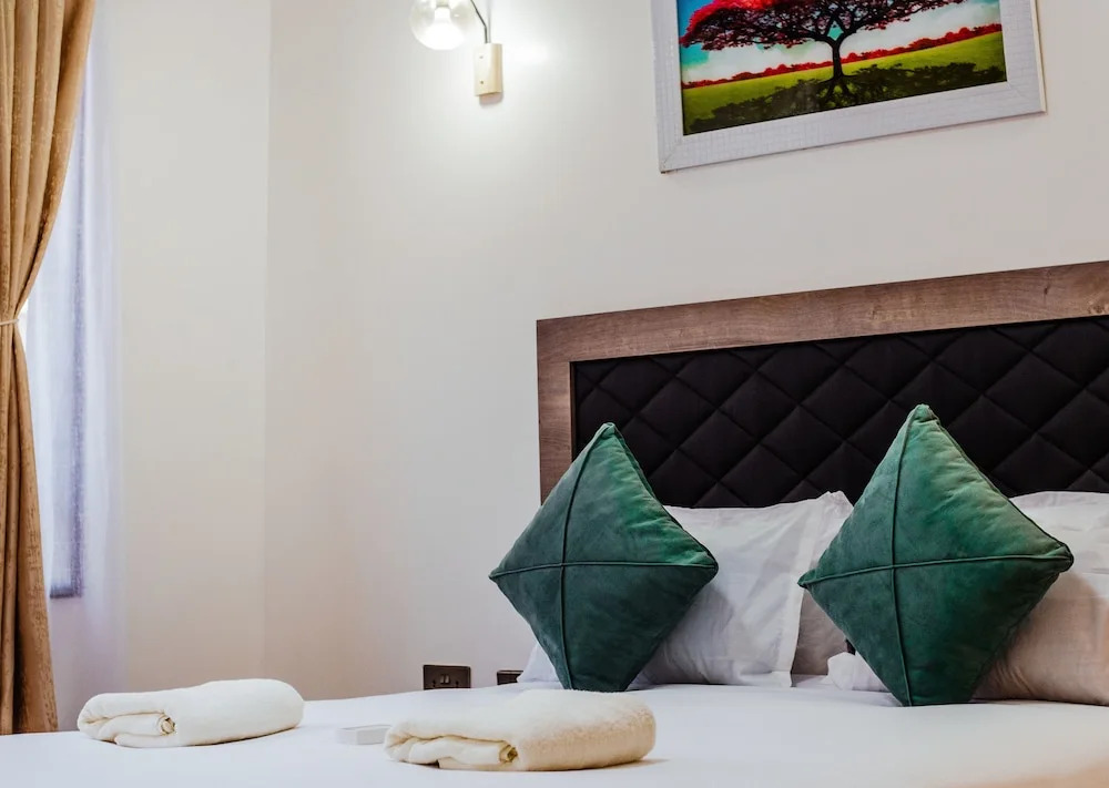 Masoor Homes by Edmor Suites