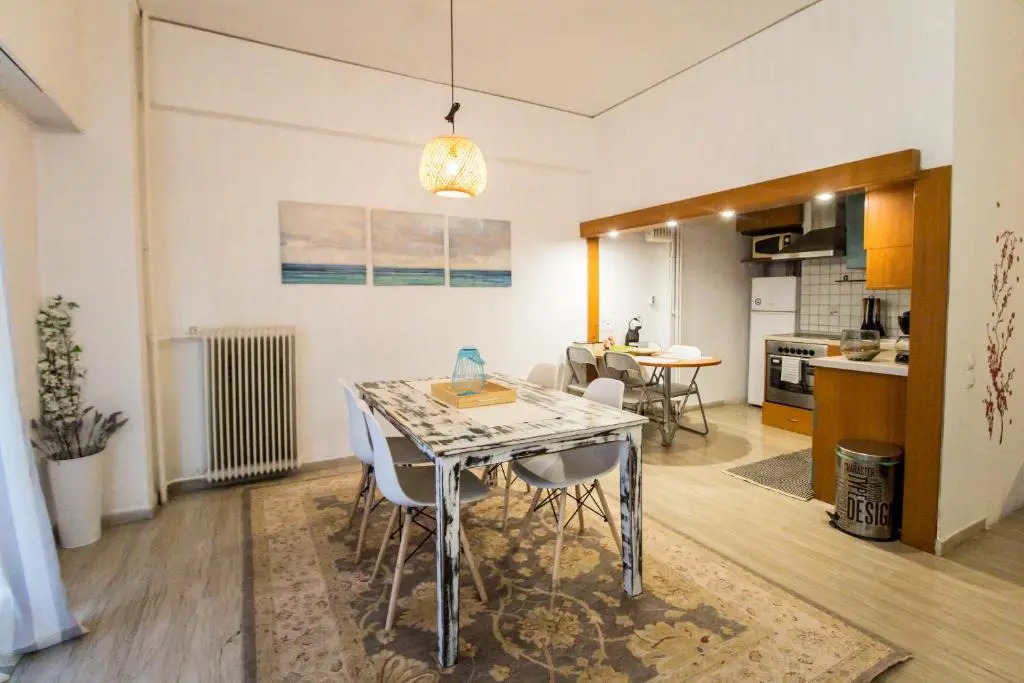 Stylish apt in Athens center