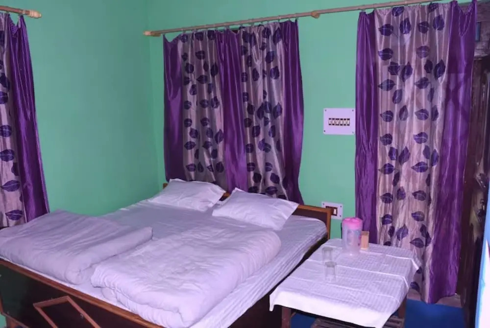 Goroomgo Anjali Home Stay Deoriatal Uttarakhand