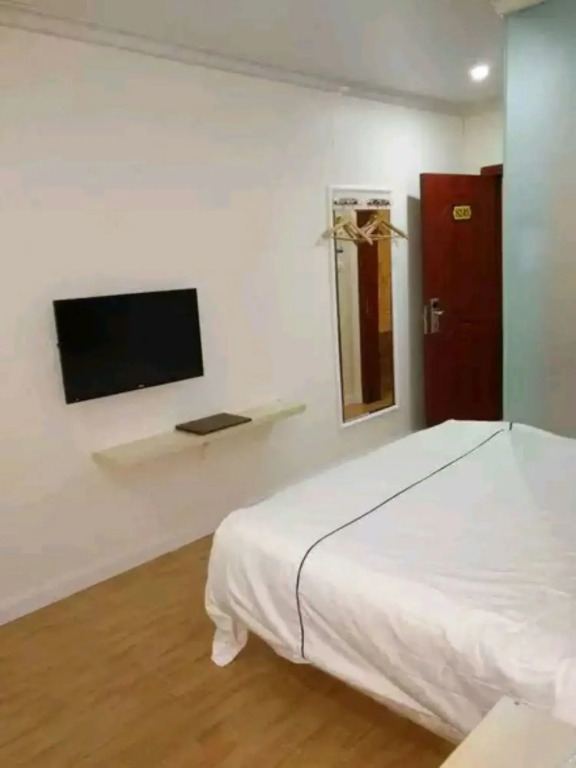 OYO 8016 Qiao Jia Business Hotel