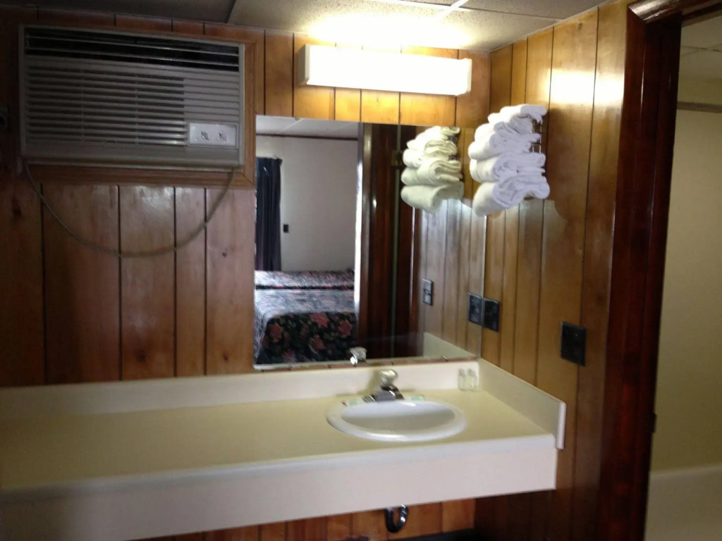 Quality Lodge - Cedar Point Area