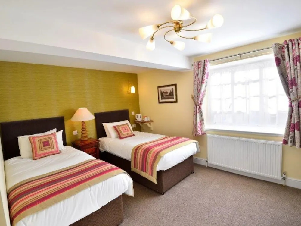 The George Hotel