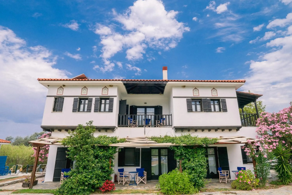 Aktaion Hotel