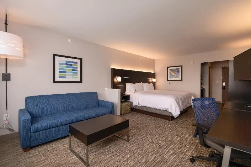Holiday Inn Express Tulsa Downtown - Arts District
