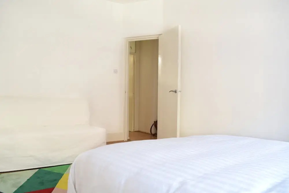 Comfortable 1 Bedroom Apartment With Great Connections