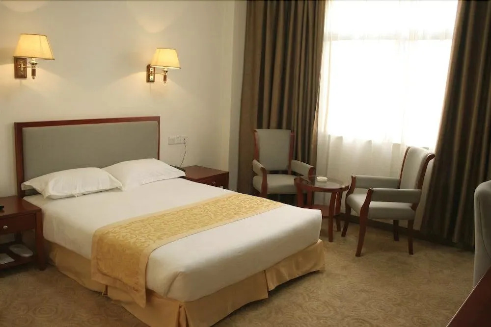 Soluxe Club International Hotel