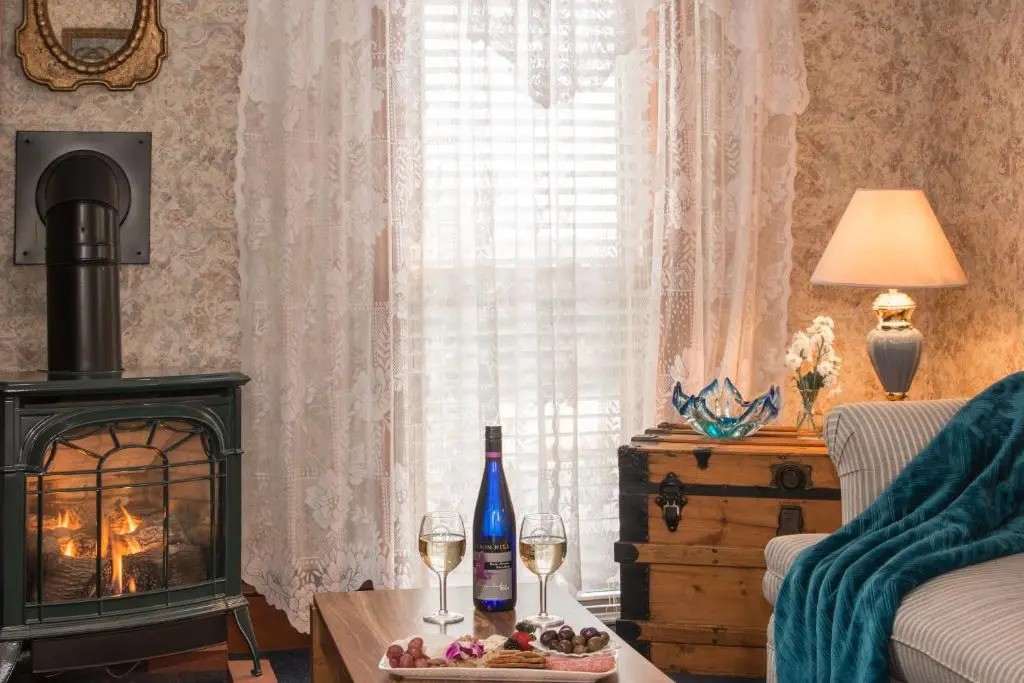 Sutherland House Victorian Bed and Breakfast