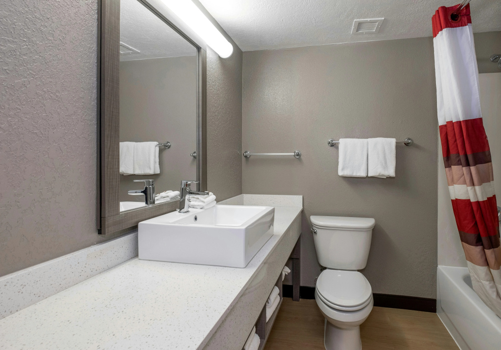 Red Roof Inn PLUS Boston - Mansfield - Foxboro