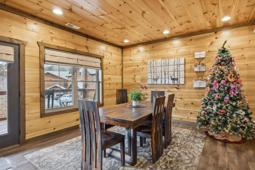 Eden Of The Smokies 5 Bedroom Cabin