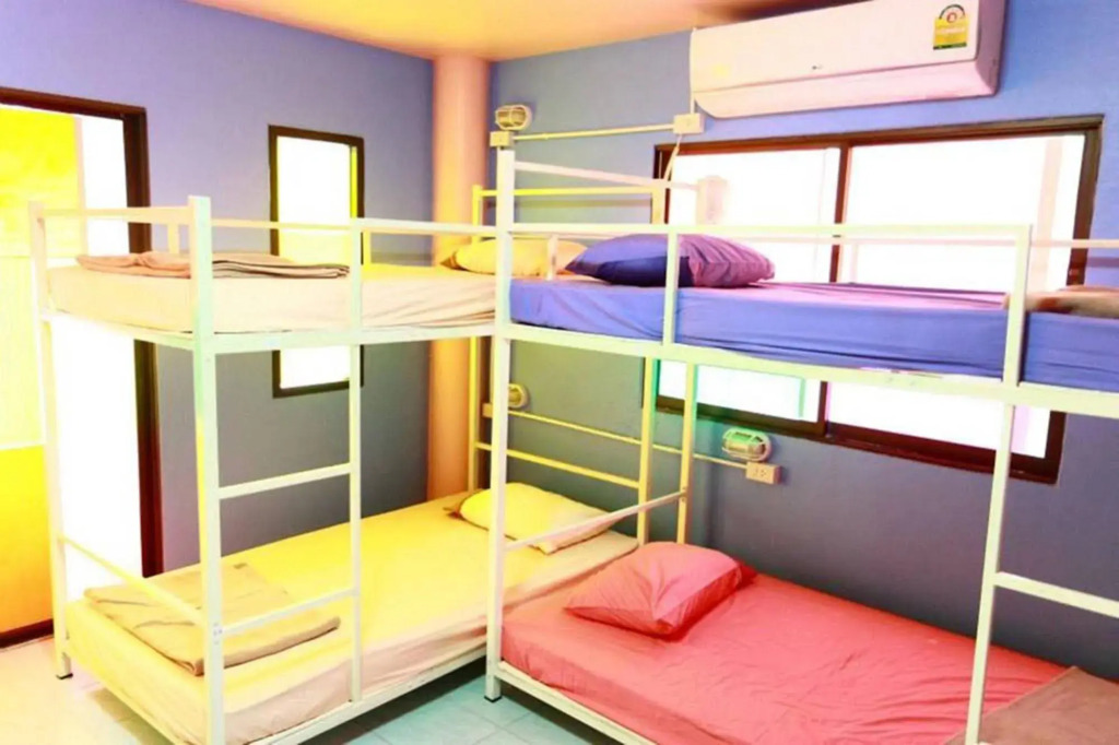 i Hostel Phuket