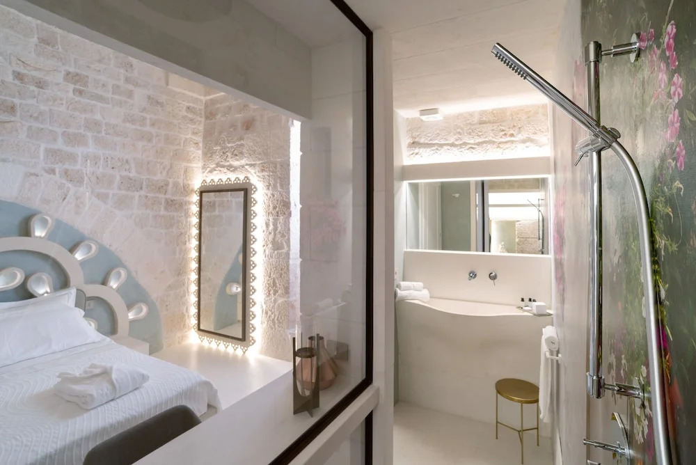 Vico Bianco Raro Smart Rooms Collection