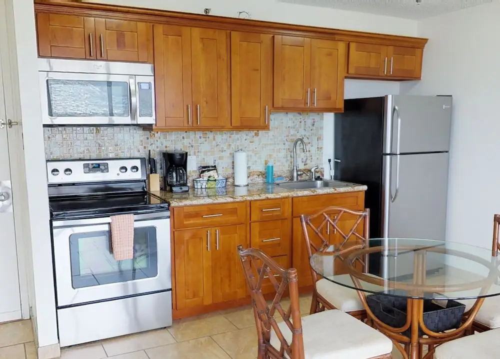 Deluxe Panoramic Mountain View Condo - 37th Floor, Free parking & Wifi