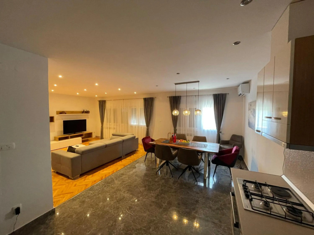 Apartment GREY
