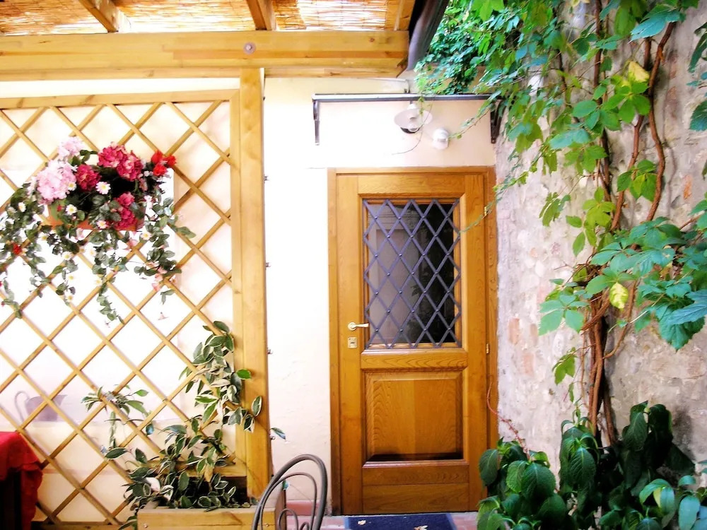 Antica Residenza Santa Chiara -City Center