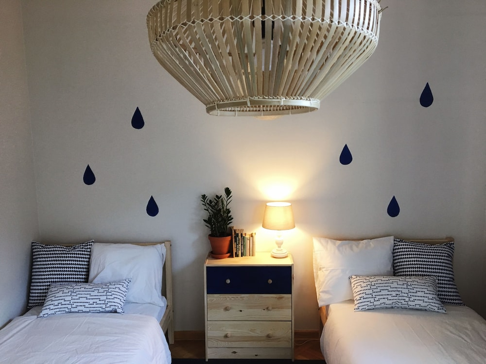 Lucka Rooms - Hey Jude B24.7