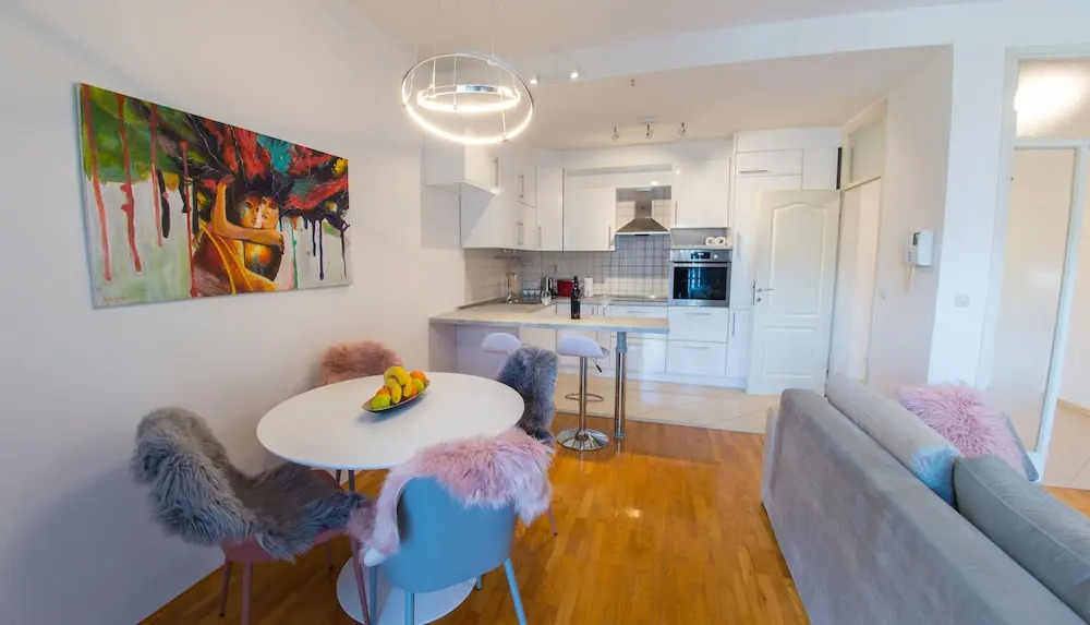 Luxury Apartment Infinity