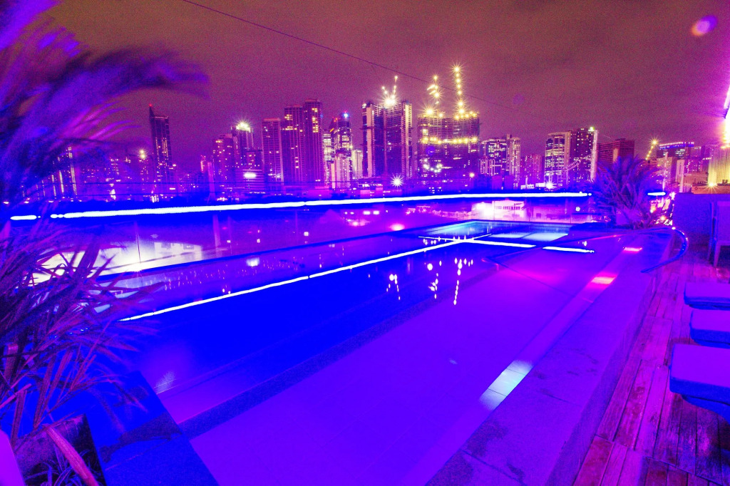 Jade Hotel and Suites