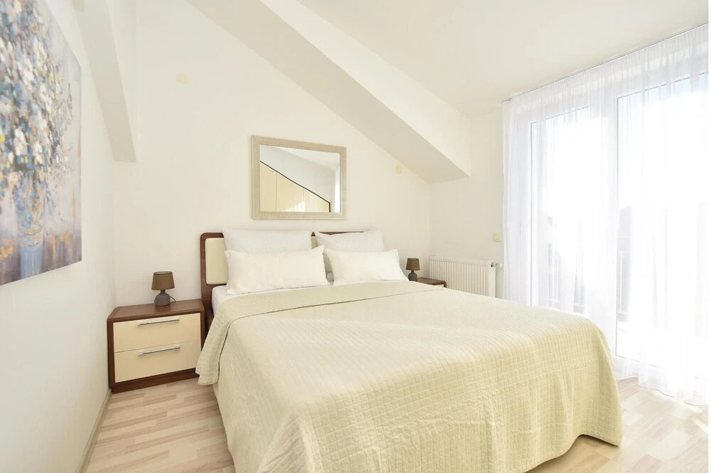Nice Home in Podstrana With Wifi and 4 Bedrooms