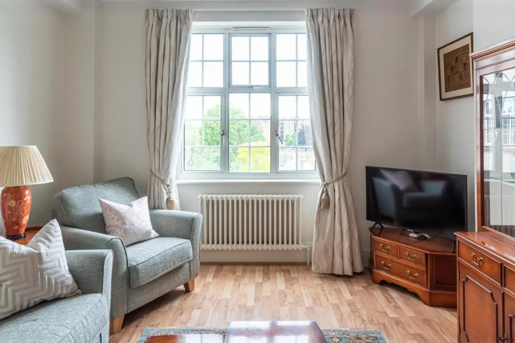 Stylish Art Deco 1 bedroom in West London