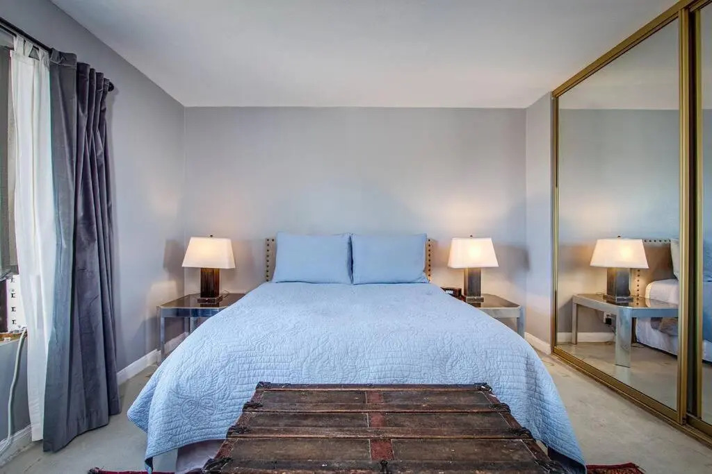 Great Vibe House + Hot Tub, Minutes to JTree Park