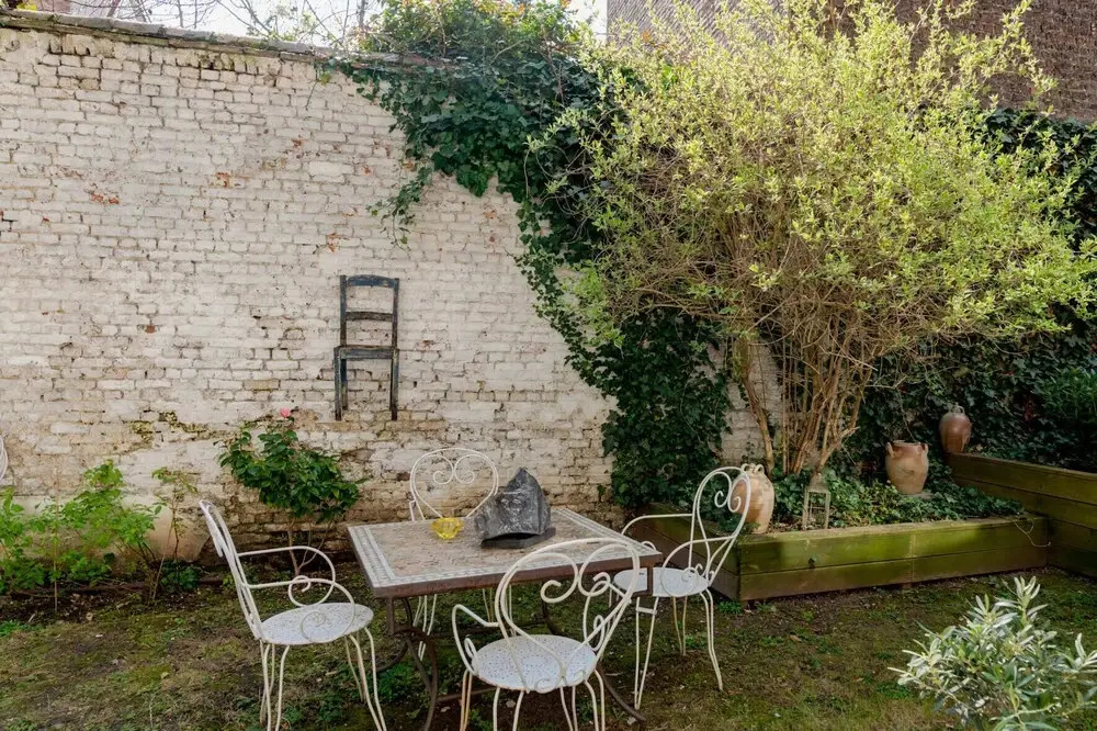 Lorraine Garden residence