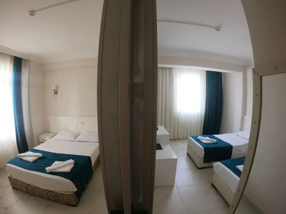Aquila Beach Hotel
