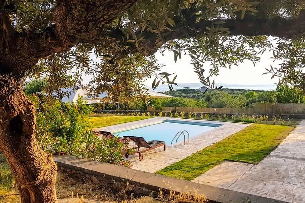Villa Eleni - Garden Pool Retreat Near Kardamili