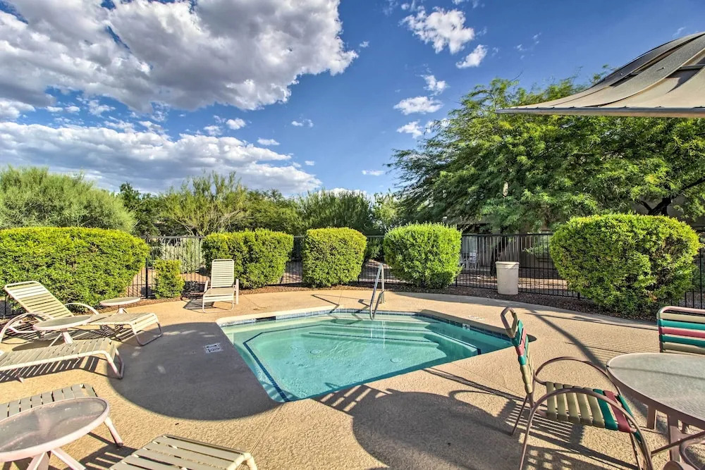 Oro Valley Condo - Nearby Golf & Hiking!