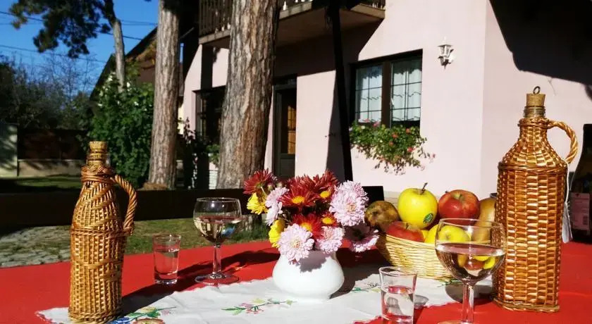Galamb Villa