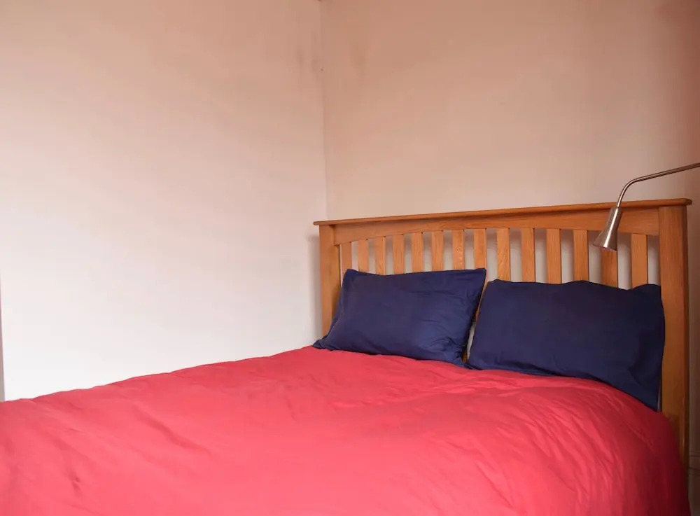 2 Bedroom Flat in Brockley With Garden