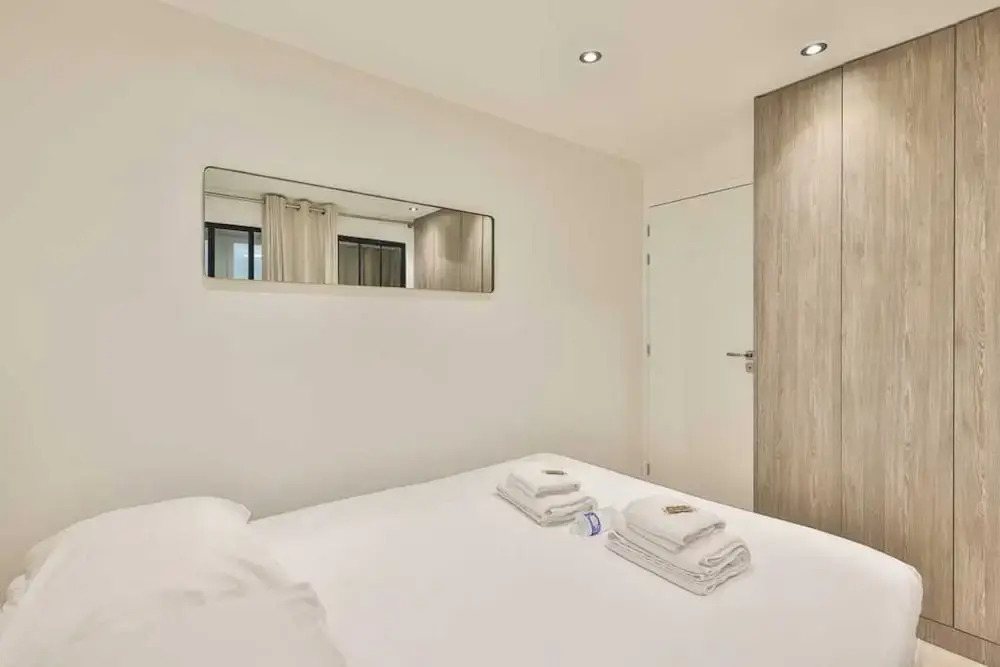 Newly Renovated Appartement Canal de L'ourq