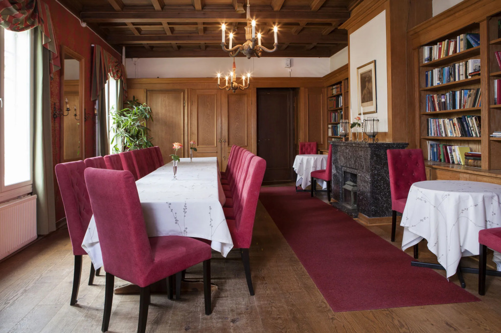 Backby Manor