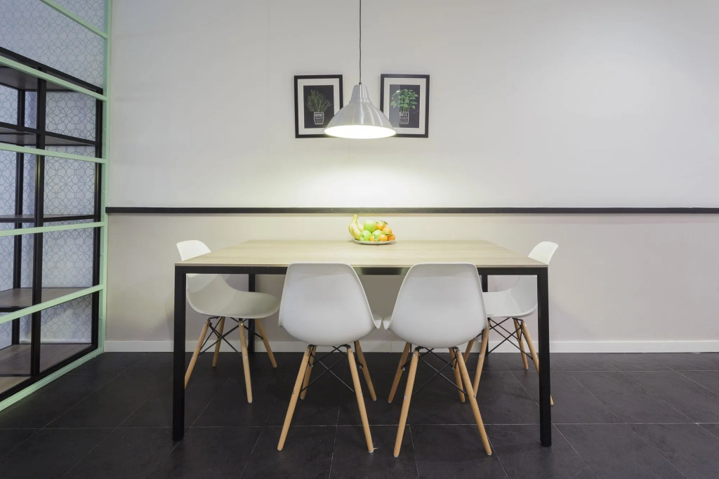 Liceu Apartments by gaiarooms