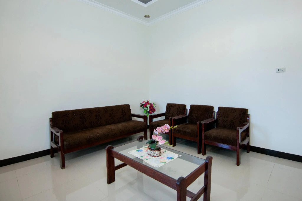 Oyo 2220 Pink'S Guest House