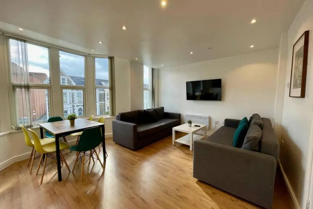 Group of 4 Apartments for up to 24 Guests